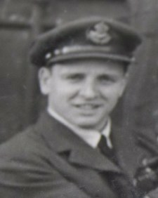 S/Ldr Ian Aitkens